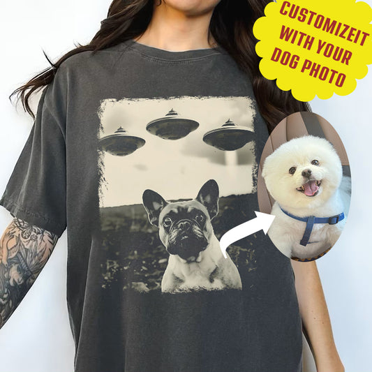 Personalized dog Taking Selfie with UFOs Funny Unisex T-Shirt