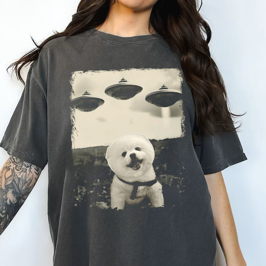 Personalized dog Taking Selfie with UFOs Funny Unisex T-Shirt