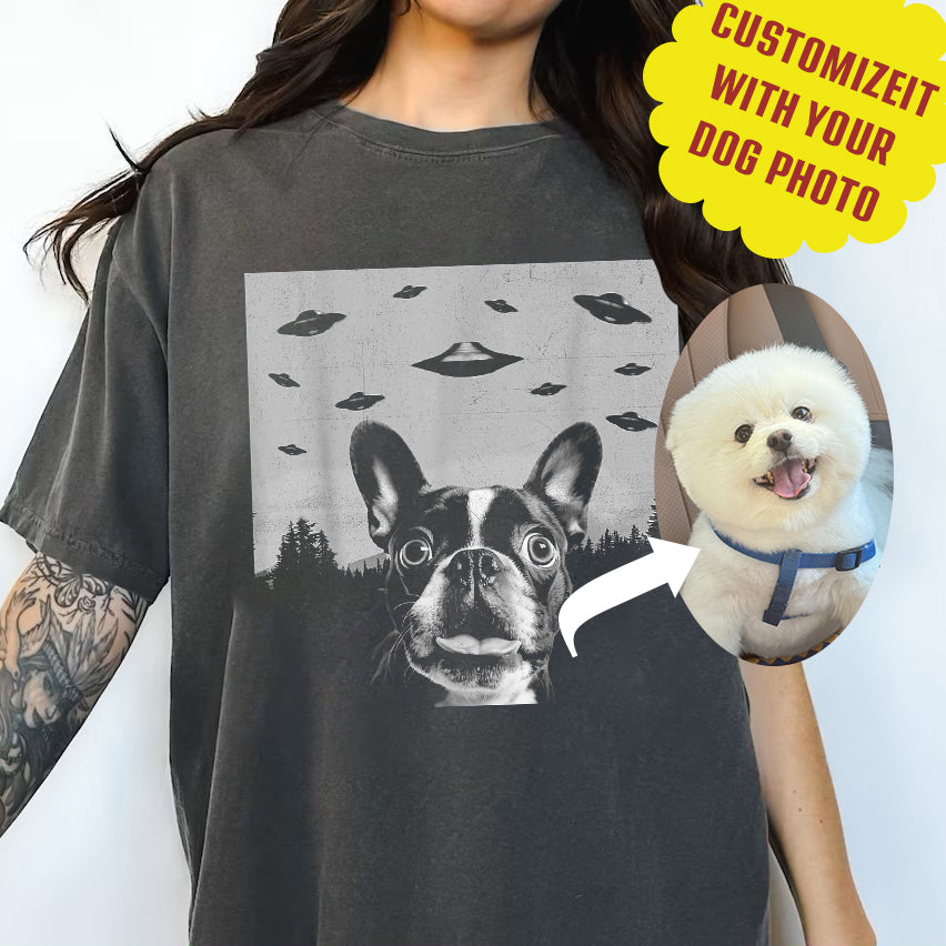 Personalized dog Taking Selfie with UFOs Funny Unisex T-Shirt