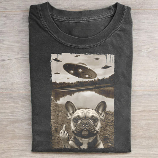 French bulldogs are not afraid of aliens humorous T-shirt