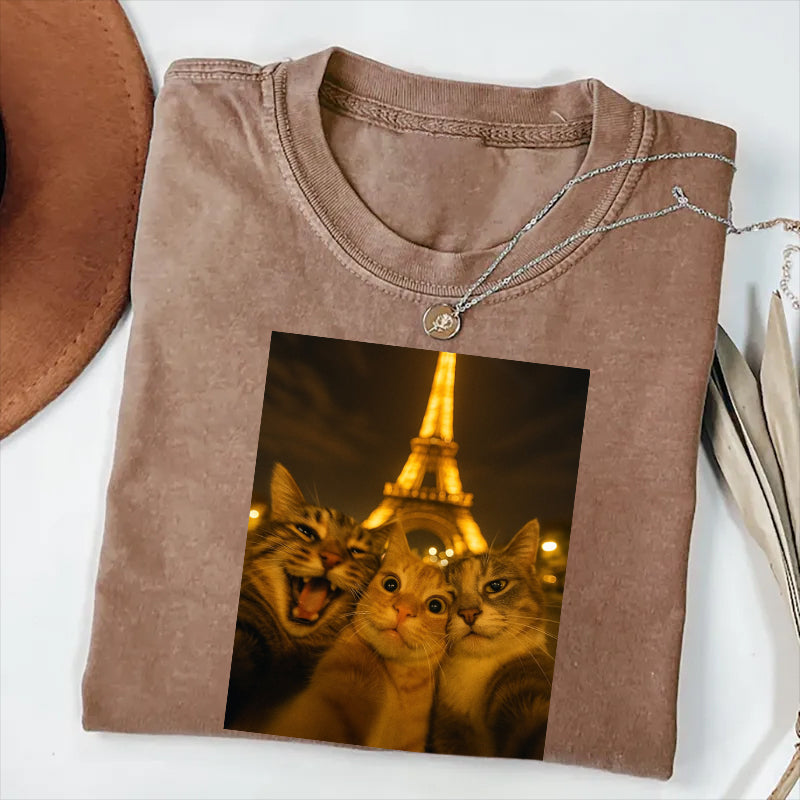 Cat Taking Selfie with Eiffel Tower Funny T-Shirt