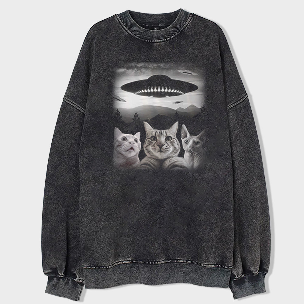 Cat Selfie With UFO Art Acid Wash Sweatshirt - heygraff