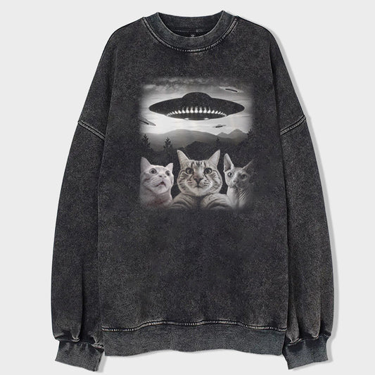 Cat Selfie With UFO Art Acid Wash Sweatshirt - heygraff