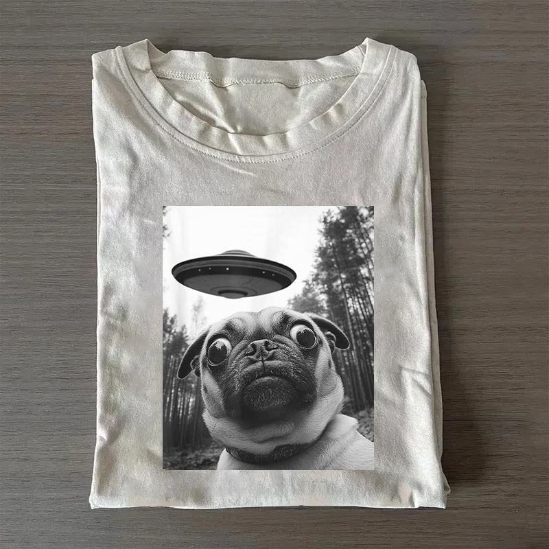 Pug Taking Selfie with UFOs Funny Shirt
