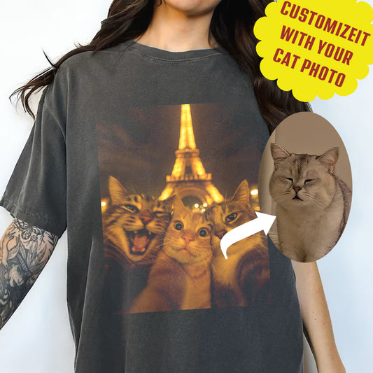 Personalized Cat Taking Selfie with Eiffel Tower Funny T-Shirt